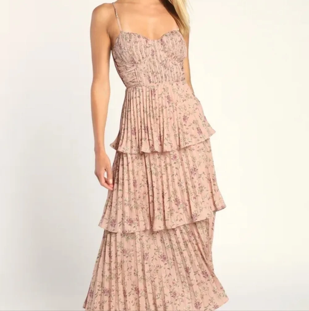 Lulu's Cascading Crush blush pink floral tiered sleeveless bustier midi dress - Picture 2 of 12